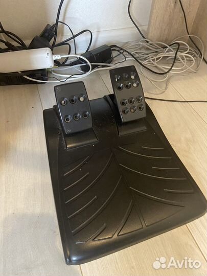 Игровой руль logitech driving force gt