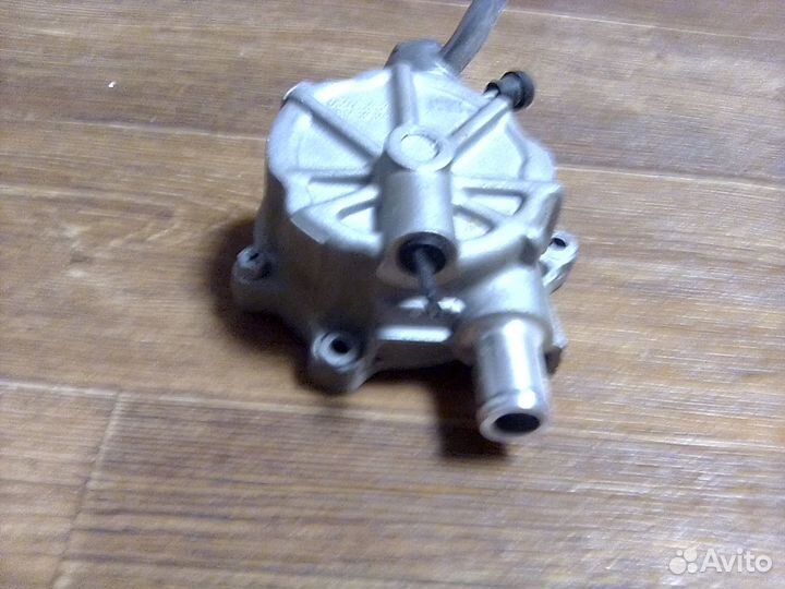 Вакуумный насос на двигатель 4д56