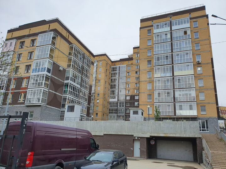 2-к. квартира, 56 м², 2/12 эт.