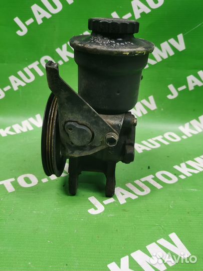 Насос гидроусилителя Toyota Corolla