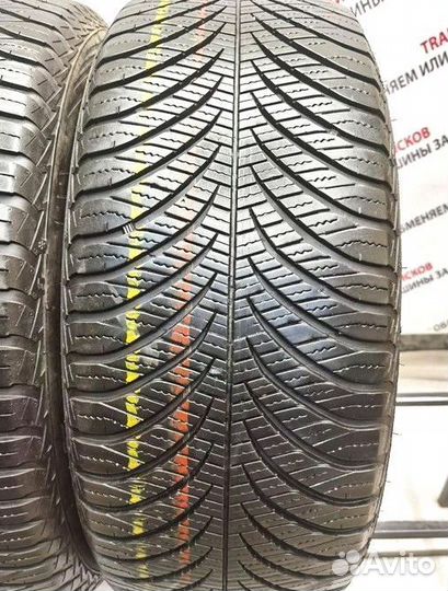 Goodyear Vector 4Seasons 215/55 R17 90M