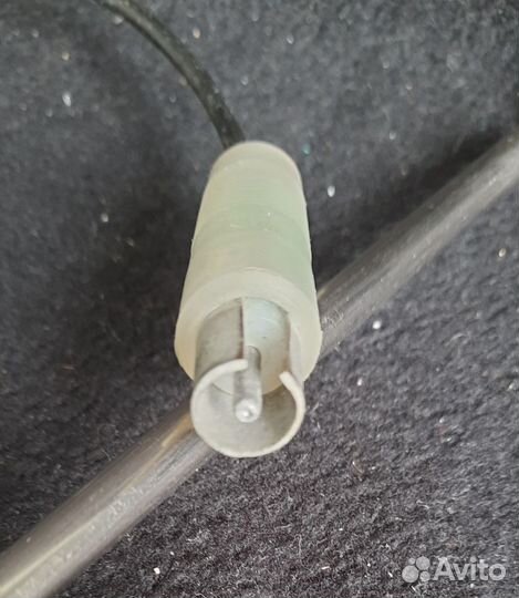 Антенна телевизионная комнатная 