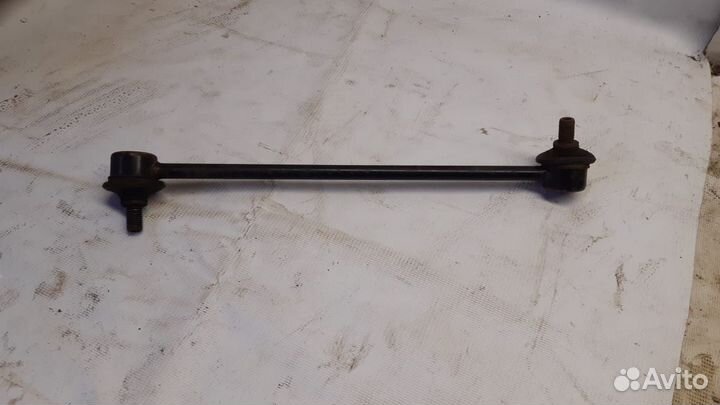 Стойка переднего стабилизатора