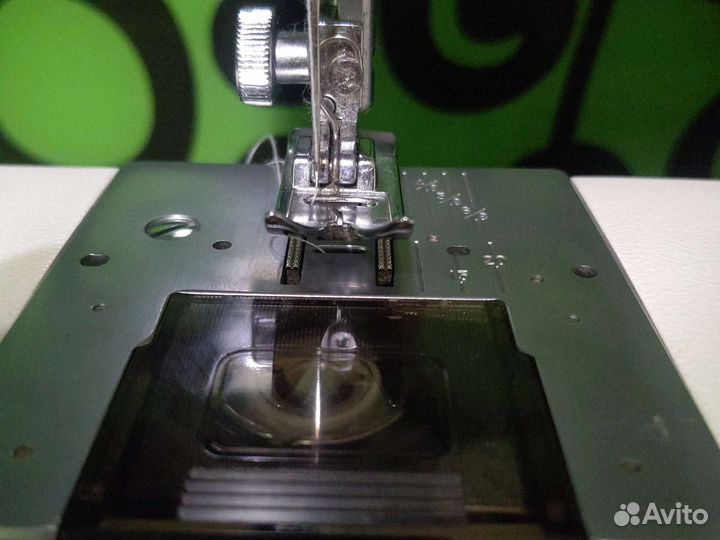 Новая швейная машина Janome Combi DX 502