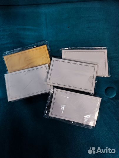 Бейджики с зажимом и булавкой