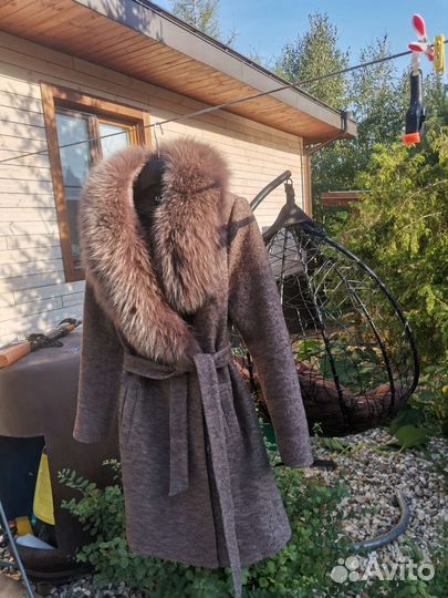Пальто с песцом