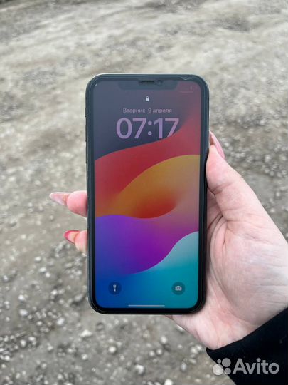 iPhone 11, 64 ГБ