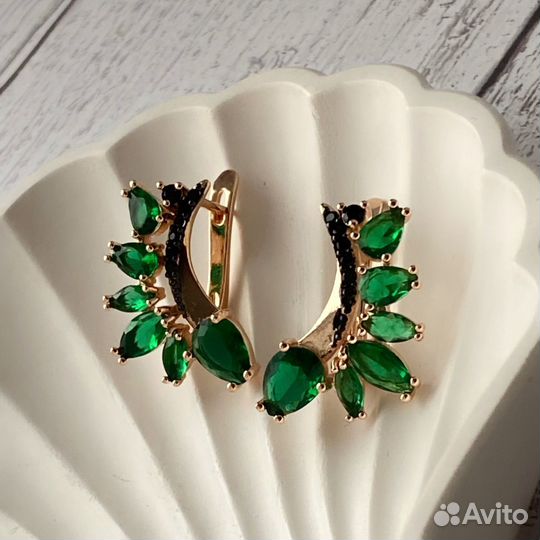 Серьги Graff с камнями