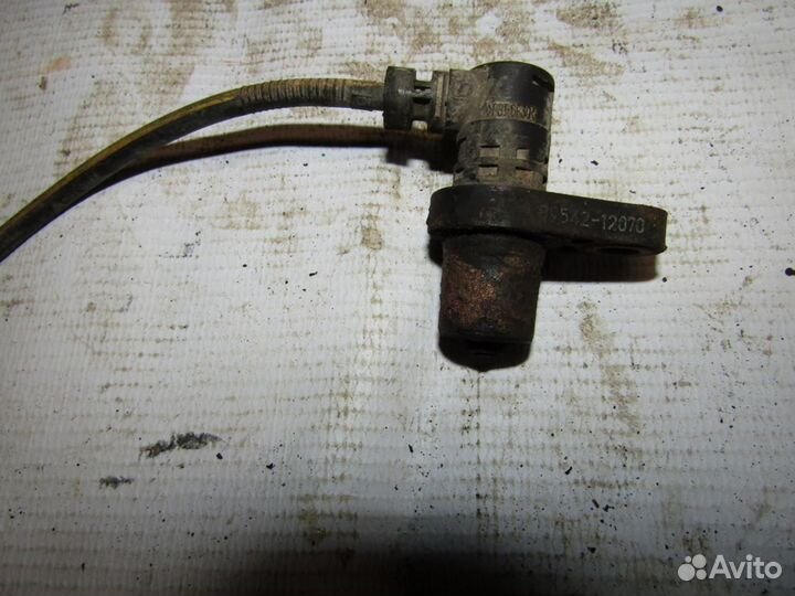 Датчик ABS передний правый Corolla E12 2001-2006