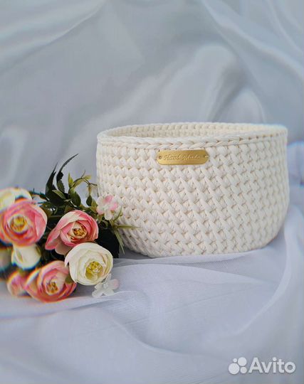 Корзинка вязаная