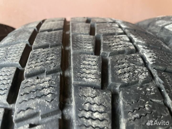 Dunlop Winter Maxx 215/60 R17