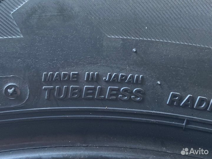 Bridgestone Blizzak DM-V2 235/55 R20 102T