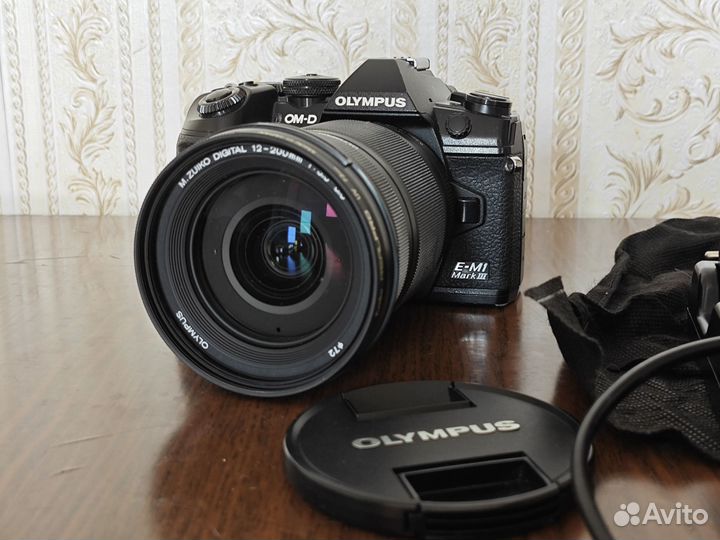 Камера Olympus em-1 mark3 + Olympus 12-200