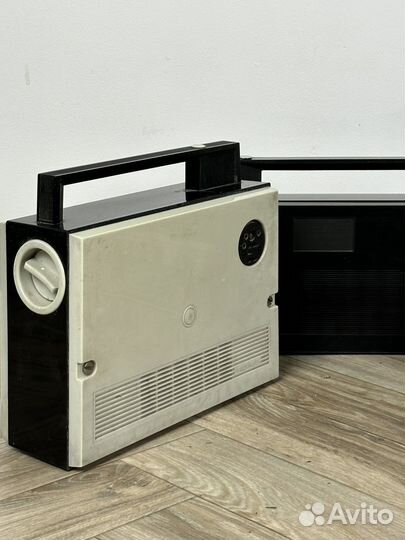 Радиоприемники СССР 50 лет Октября Мередиан Геолог