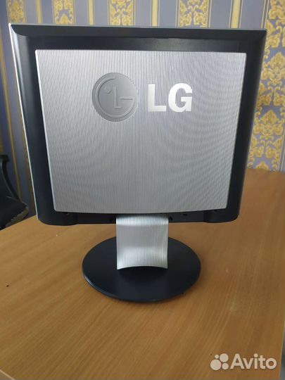 Монитор LG flatron