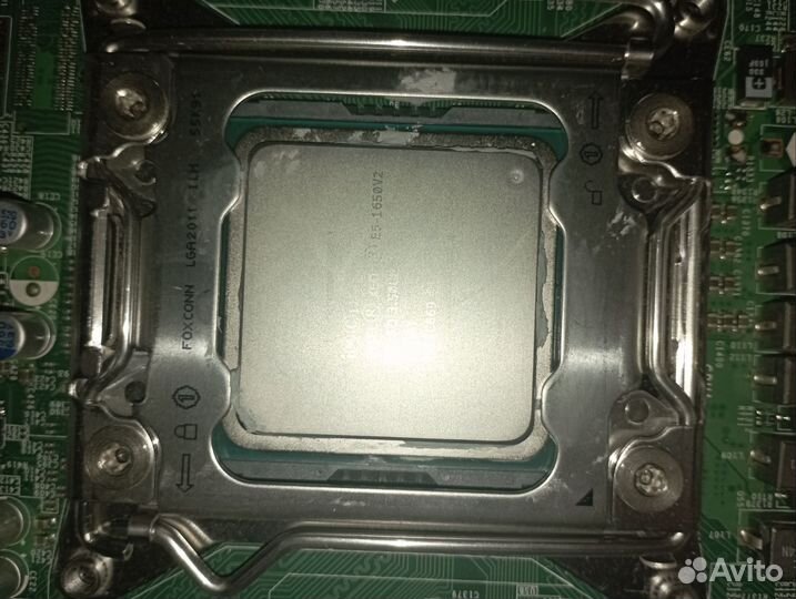 Материнская плата с процессором