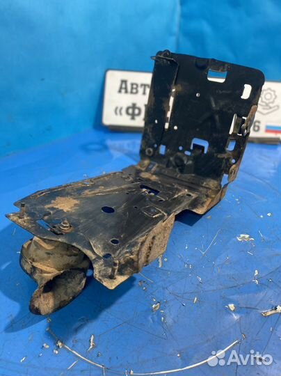 Полка аккумулятора renault symbol