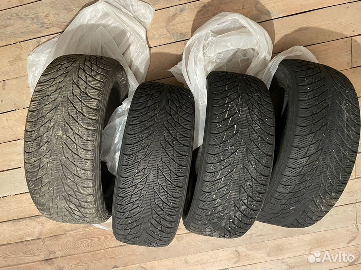 Nokian Tyres Hakkapeliitta 9 215/55 R17