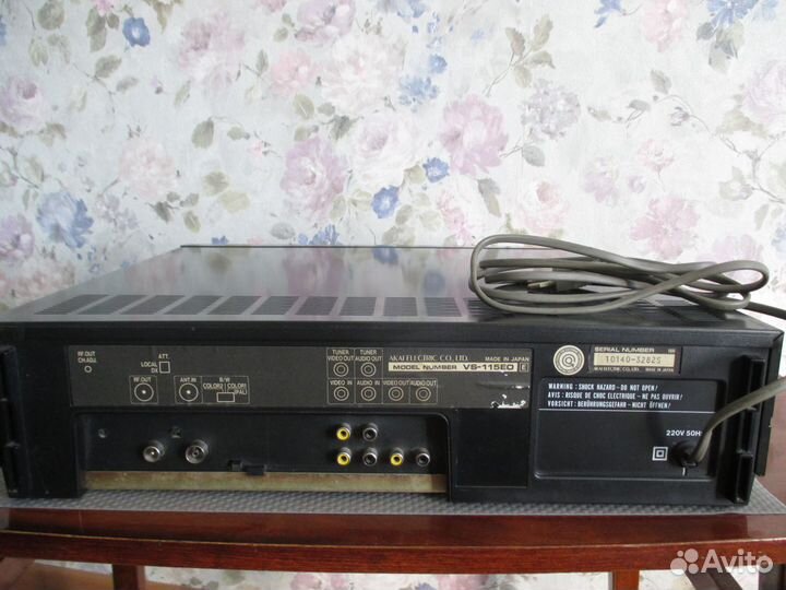 Видеомагнитофон Akai-VS115EO 1985г.в
