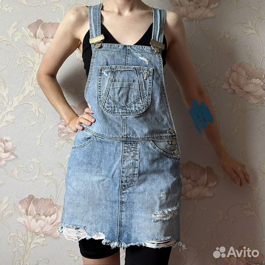 Джинсовый комбинезон