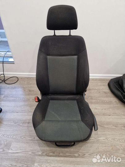 Astra H кресла