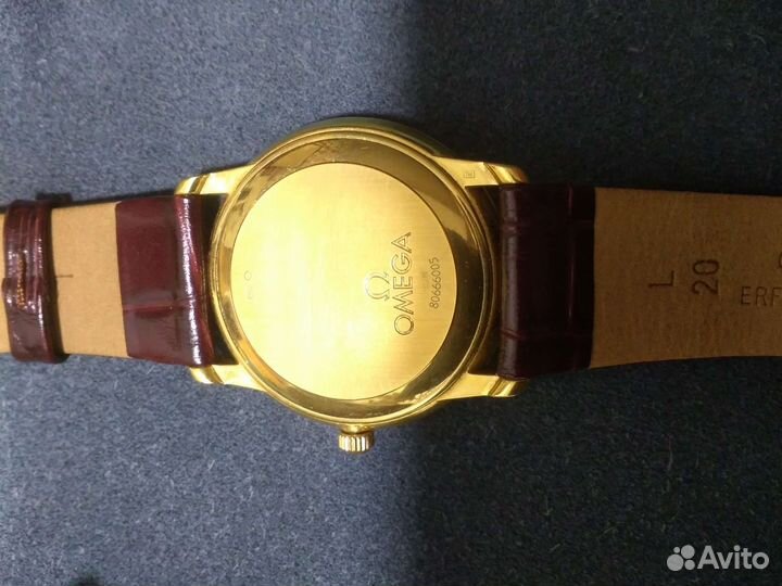 Золотые часы Omega