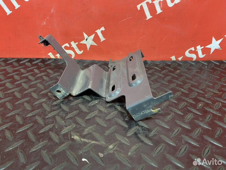 Кронштейн проводки Renault T