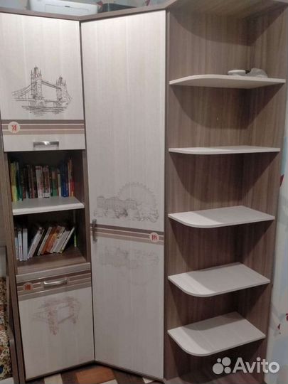 Двухъярусная кровать