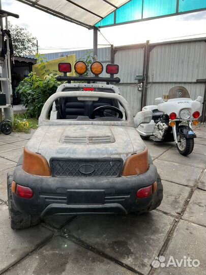 Детский электромобиль двухместный бу