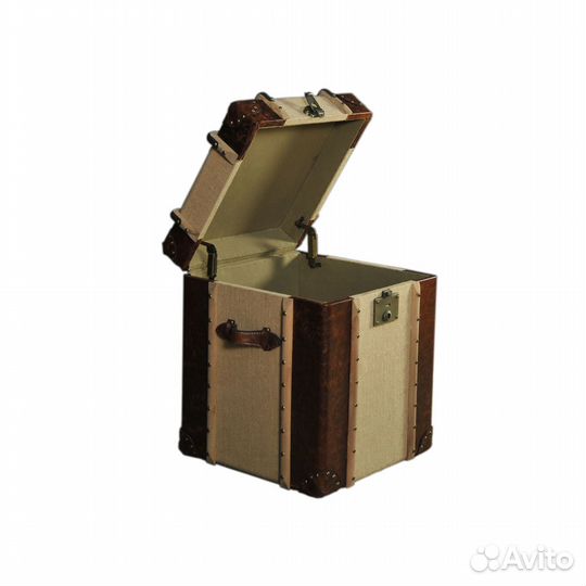 Сундук Robinson Chest Tree Decor