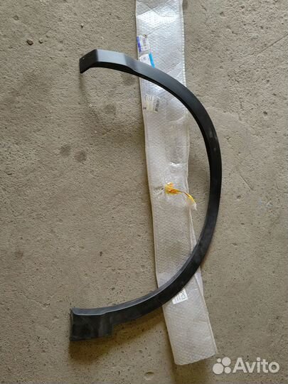 Накладка крыла переднего левого qashqai 17