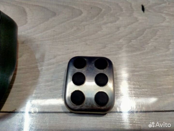 Накладка на педаль Mercedes-Benz 212.036 E 250 212