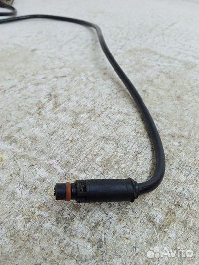 Датчик ABS передний