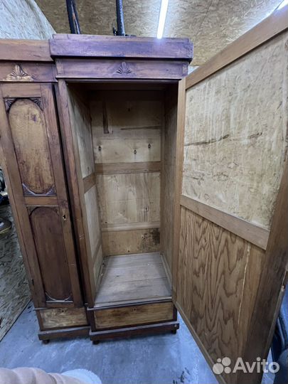 Шкаф из массива дерева бу