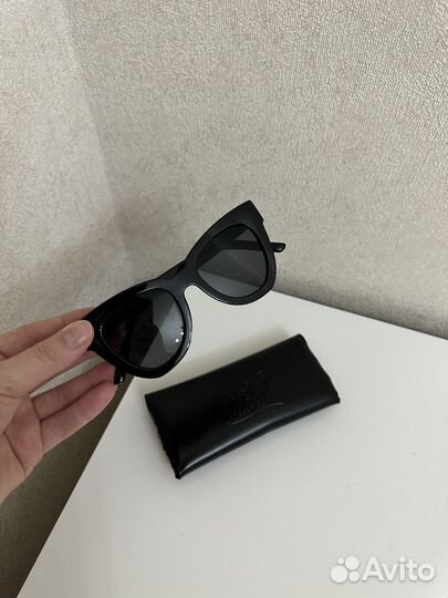 Солнцезащитные очки