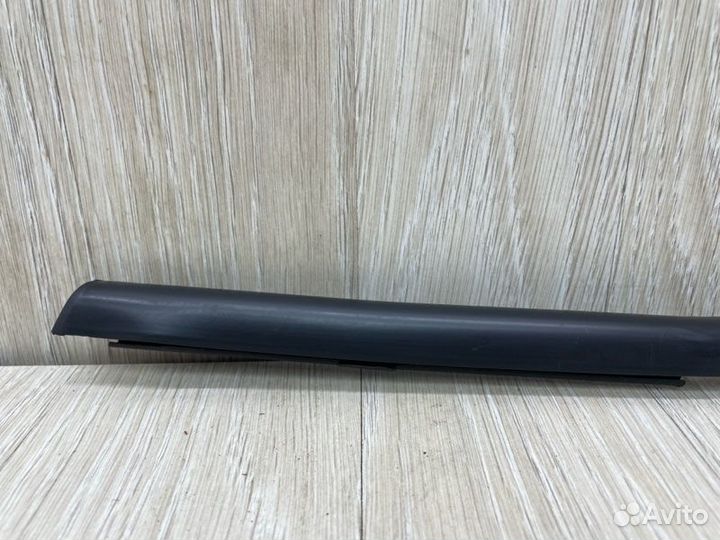 Молдинг стекла двери передний левый Renault Kaptur