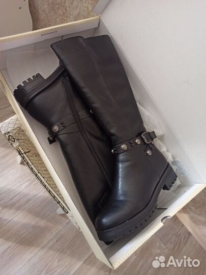 Зимние женские сапоги 38