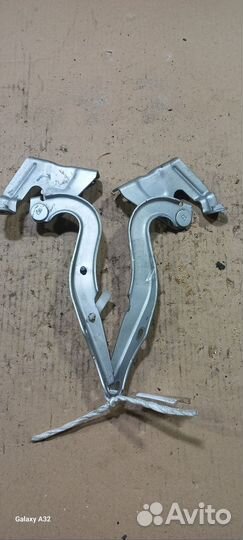 Петля капота Mitsubishi Galant fortis CX6A