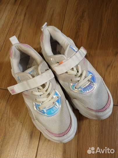 Кроссовки 36