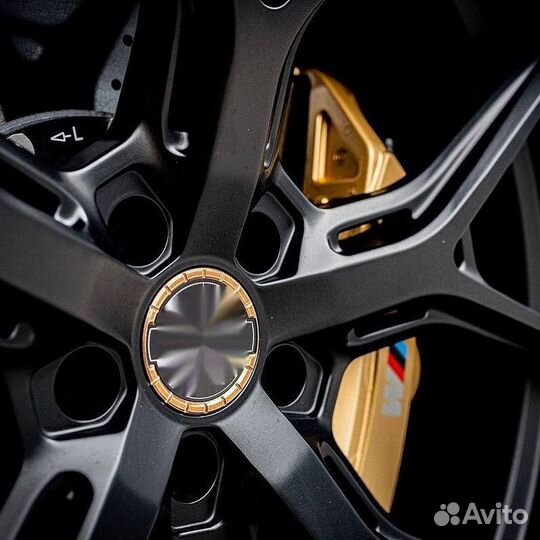 Кованые диски R21 GT Performance на BMW M5 M8