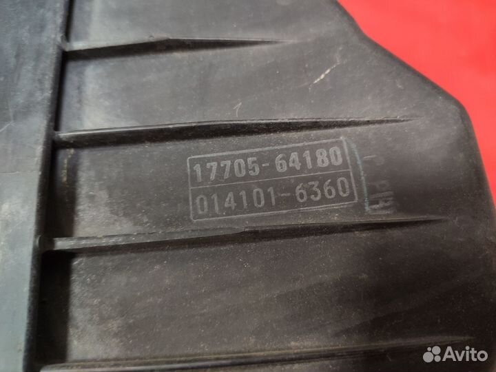 Корпус воздушного фильтра Toyota Estima