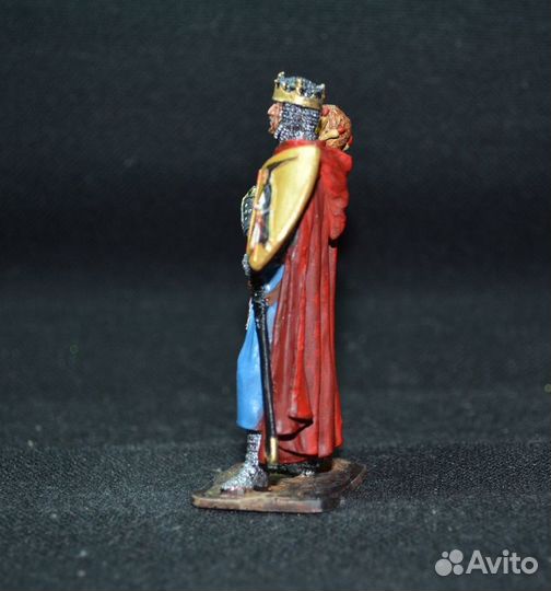 Оловянная миниатюра. 54 мм. Король Тиро фон Шоттен