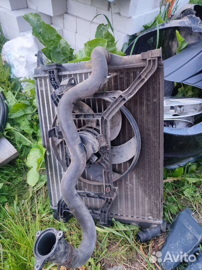 Радиатор на renault logan