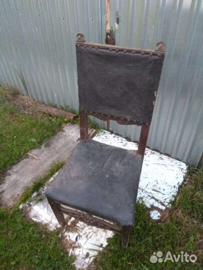 Старинный стул