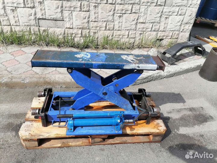 Ямный домкрат, ножничный подъемник, траверса