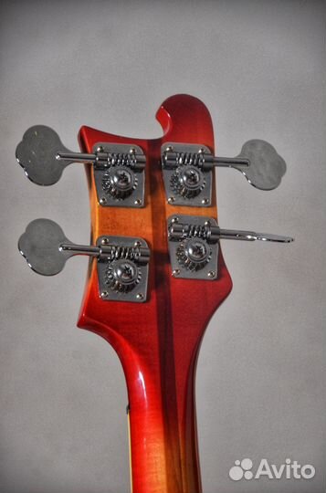 Бас гитара Aria Rickenbacker USA pickup Кейс