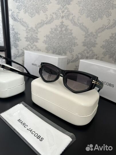 Солнцезащитные очки marc jacobs