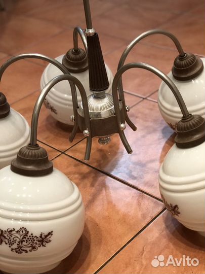 Люстра подвесная пятирожковая