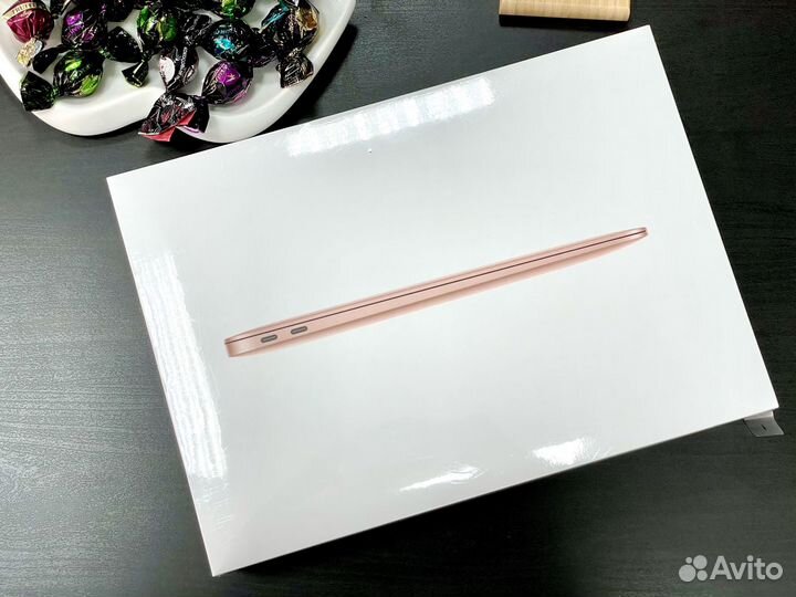 Apple MacBook Air M1 8/256Гб золотистый