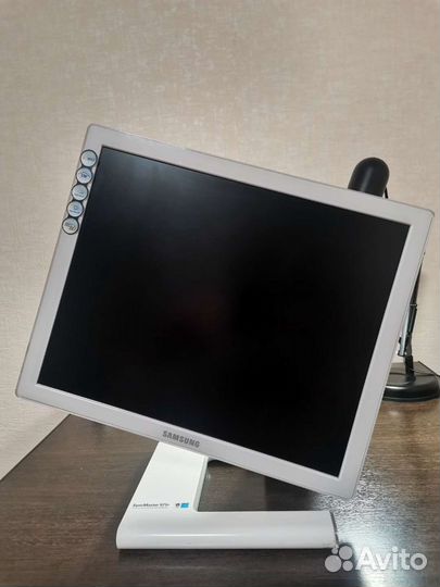 Монитор Samsung SyncMaster 971p
